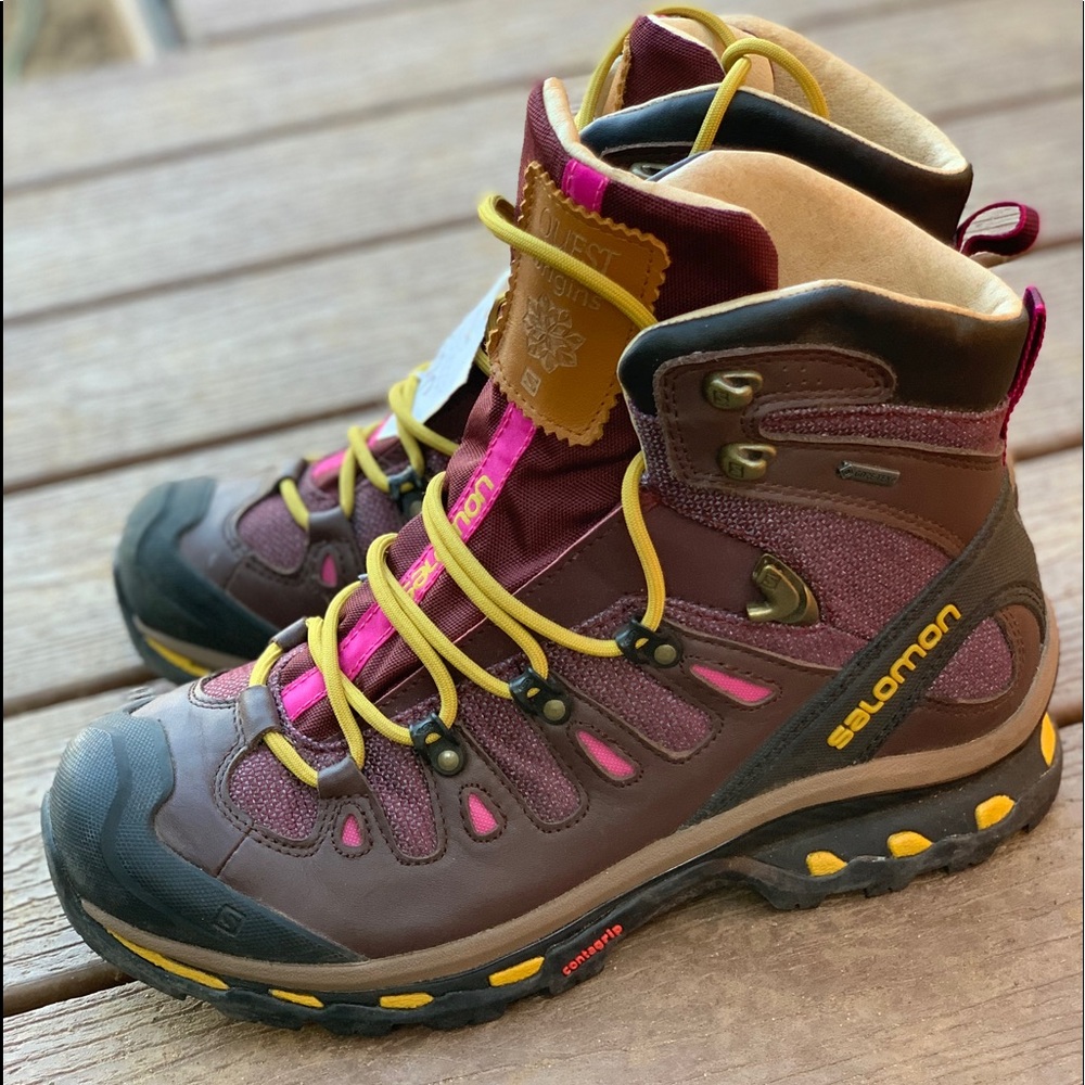 NWOB Salomon Quest Hiking Boot Size 10 W 8.5 M